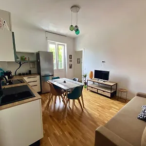 https://la-casa-di-dore-appartamento-zona-navigli.it-lombardy.com